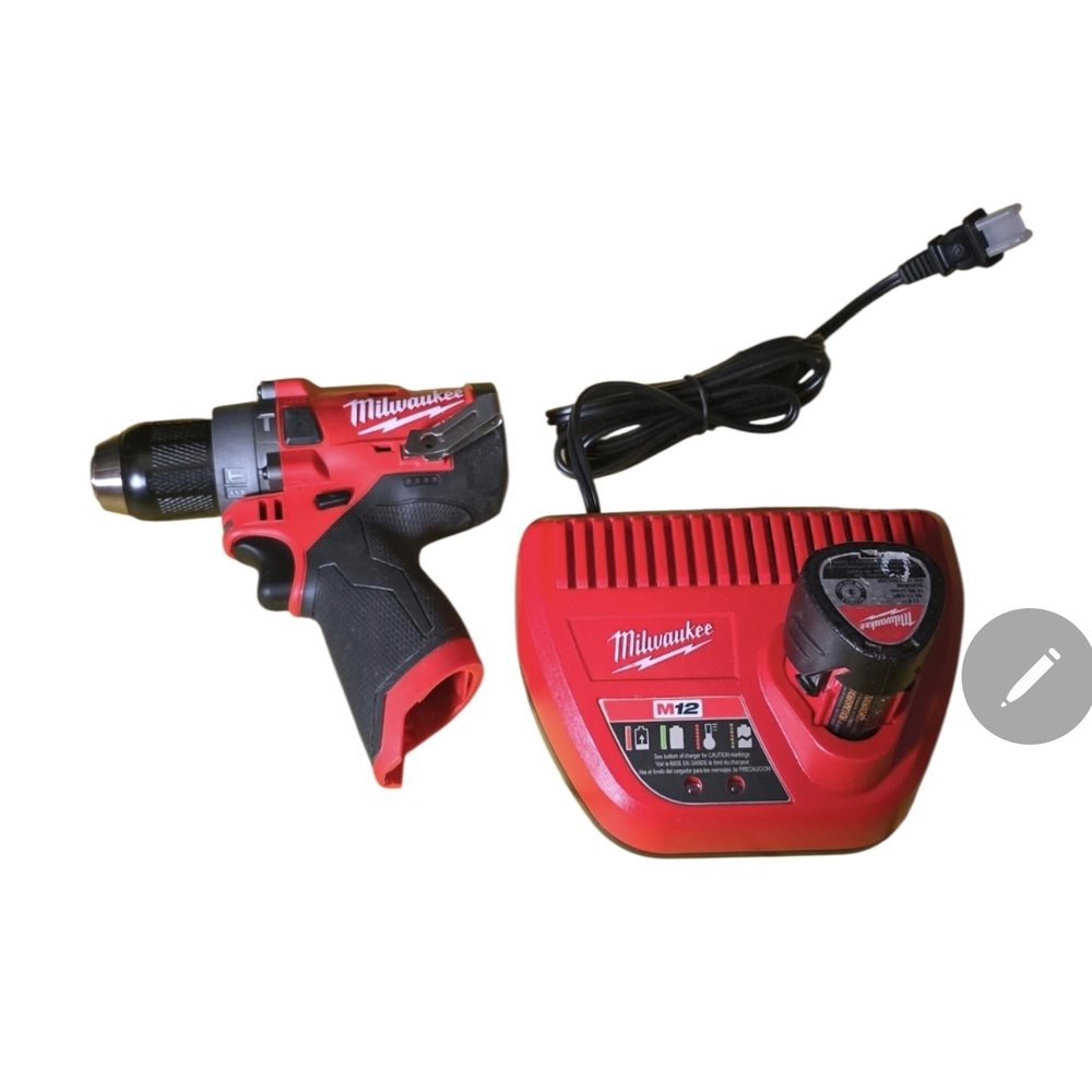 Milwaukee M12 Hammer Drill 2504-20 w Battery & Charger 12V Cordless Kit